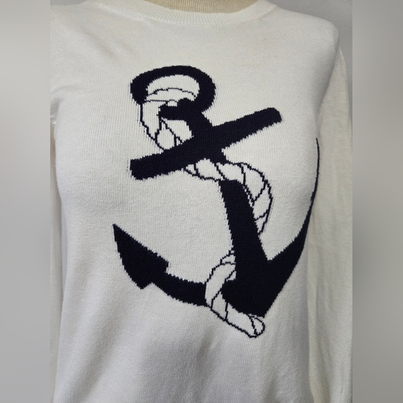 1901 White Sweater With a Nautical Navy Anchor Design. Size XS - Picture 3 of 10